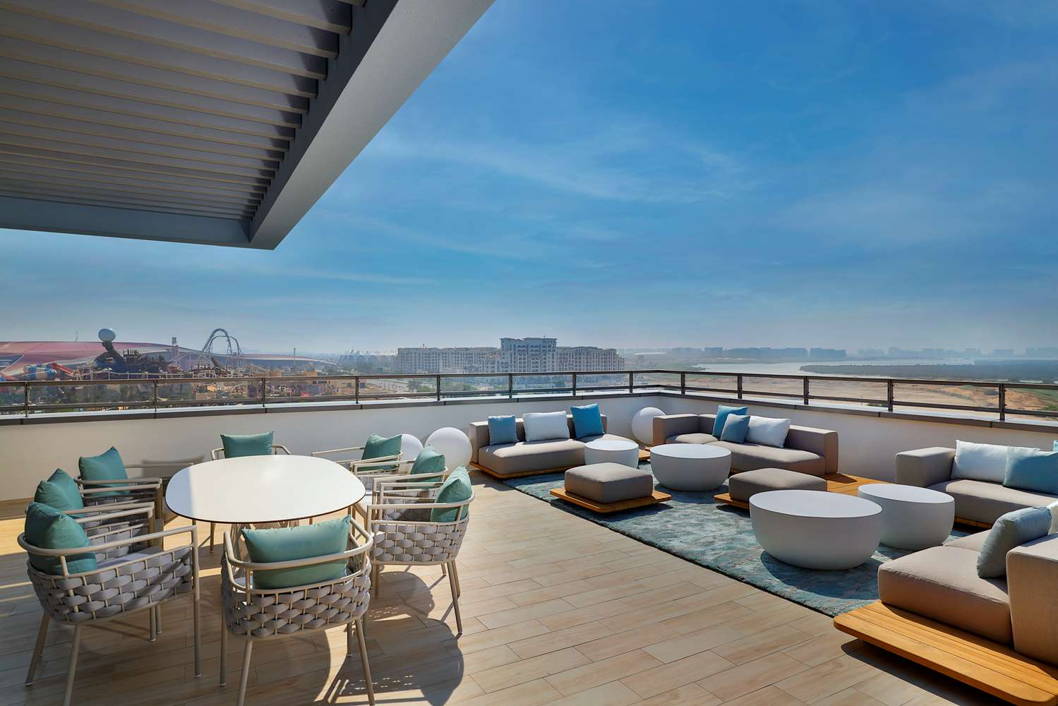 DoubleTree by Hilton Abu Dhabi Yas Island Residences 35/45