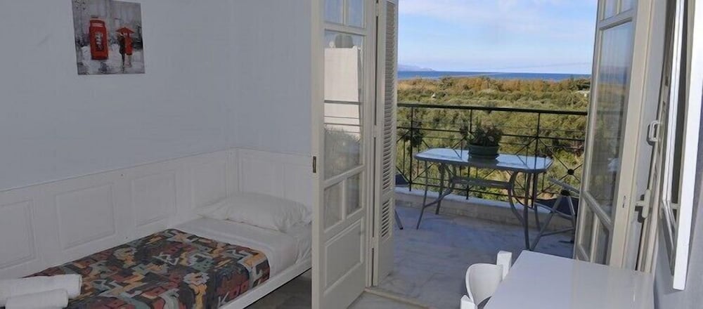 Dialinas Apartments 50/50