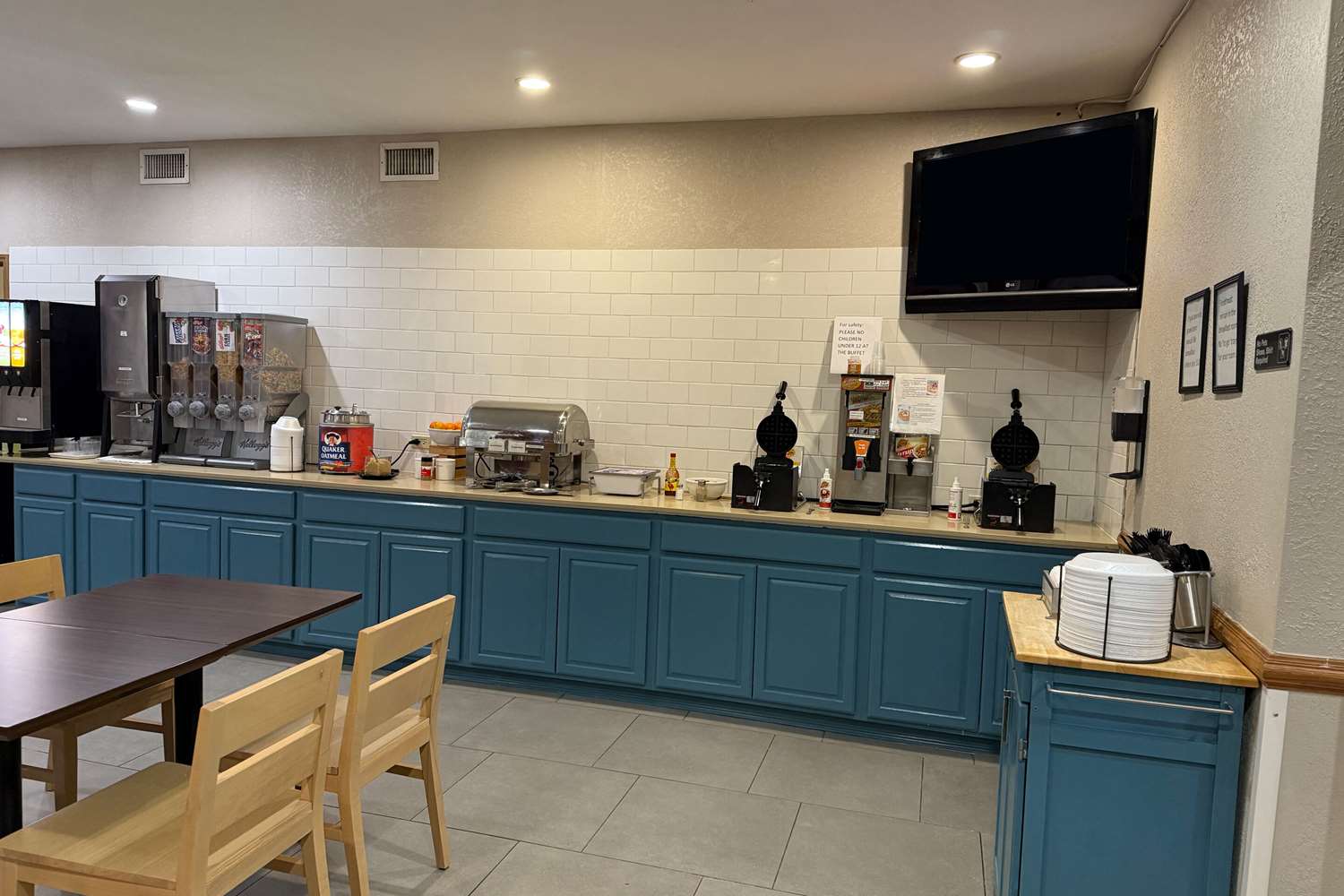 Country Inn & Suites By Radisson Elgin, IL 11/18