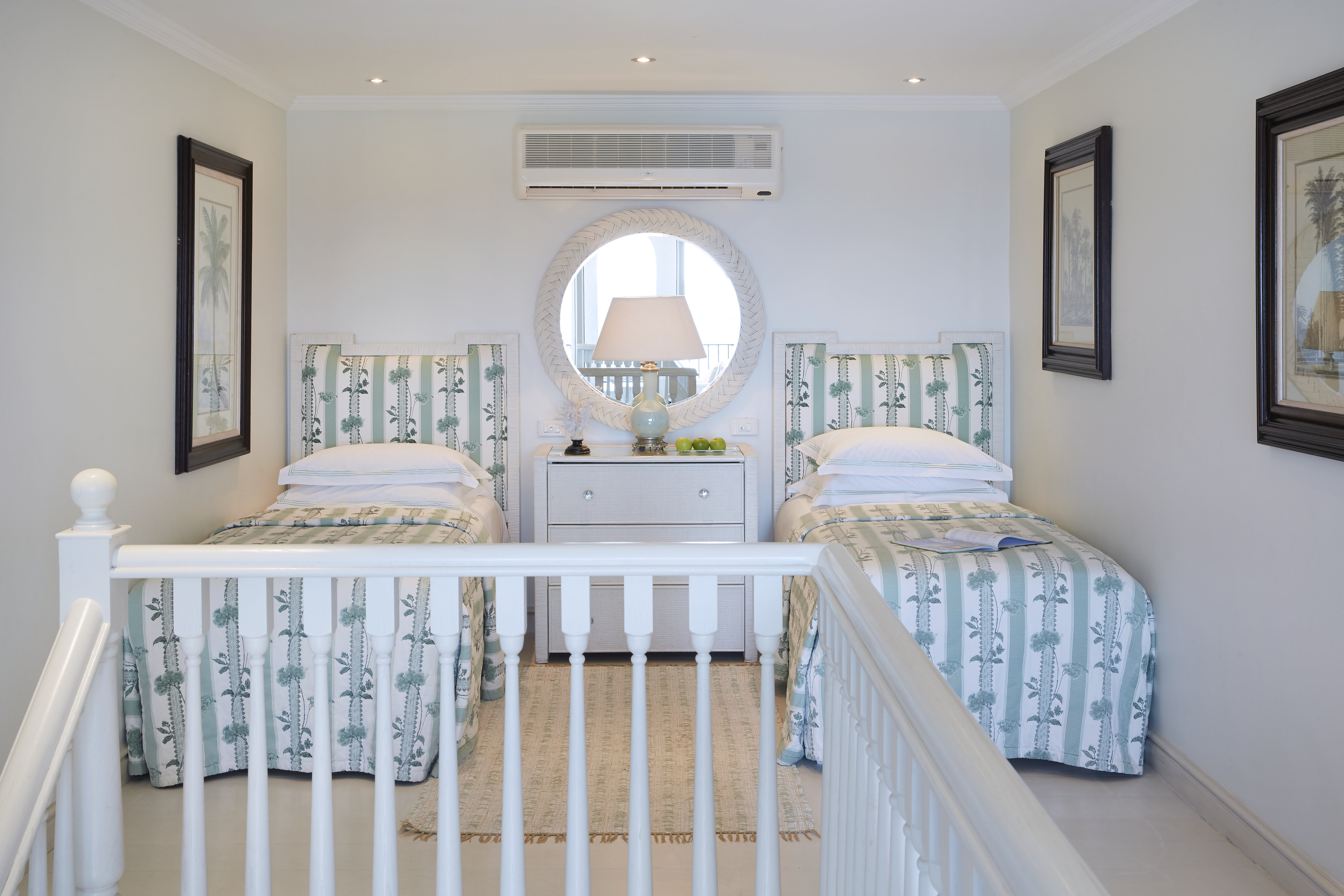 Sea Facing Family Room، The Oyster Box 4/5