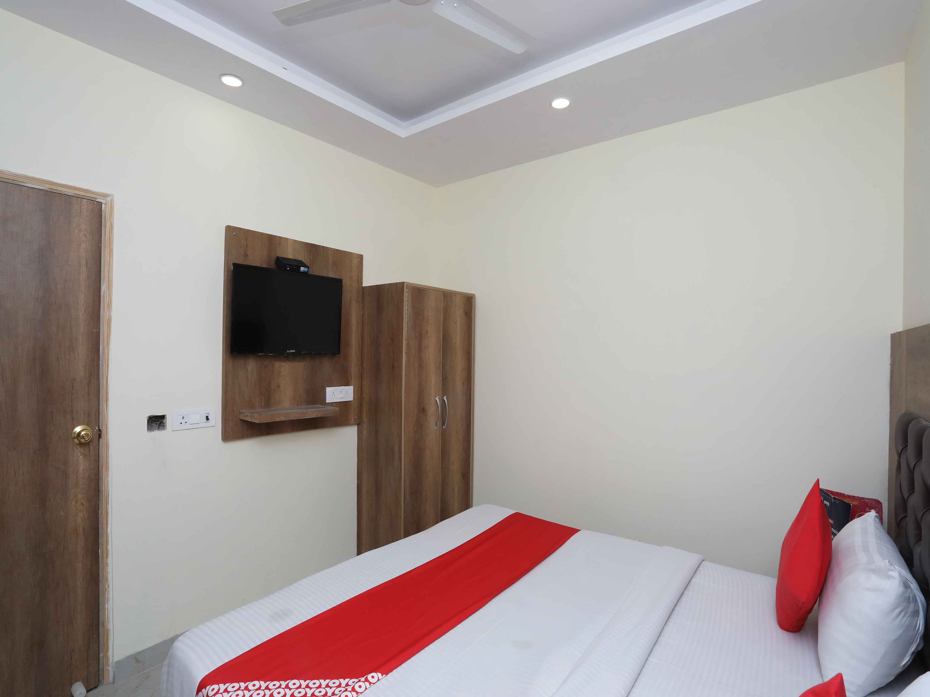 Oyo 30462 Hotel Ivy 16/27
