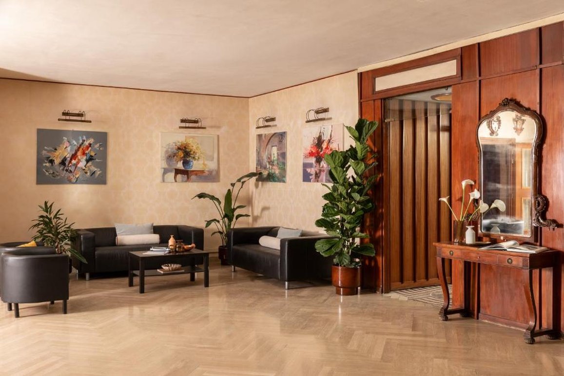 La Pace Hotel 98/122