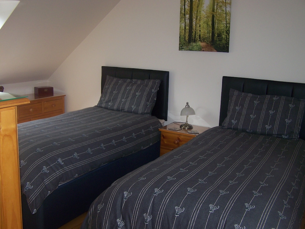 Clifton Cottage 14/57