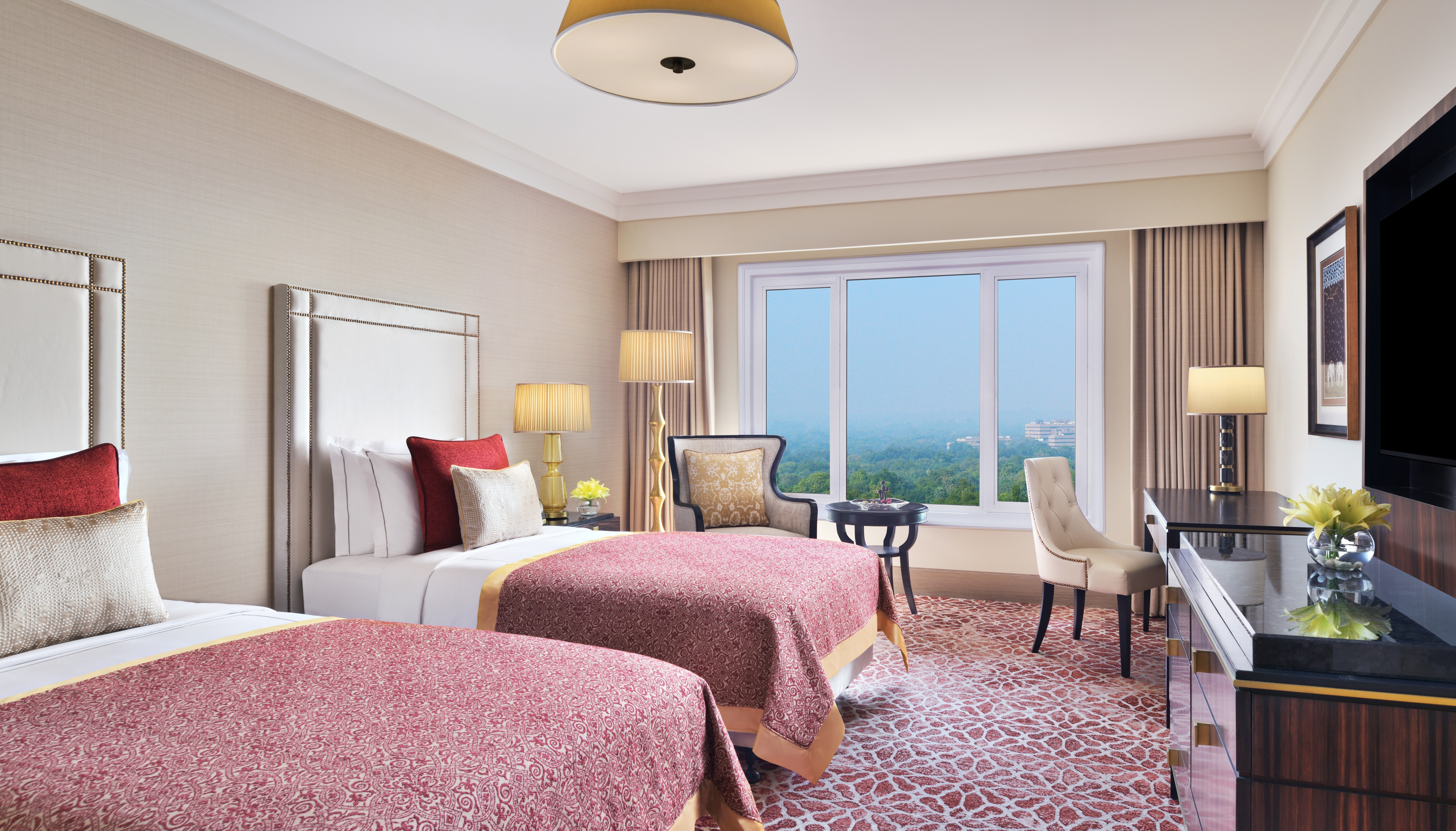 Executive, Twin Beds, City View