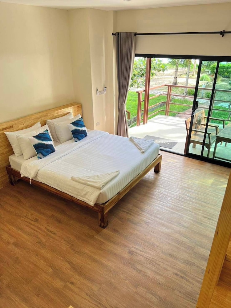 Siam Beach Resort 30/71