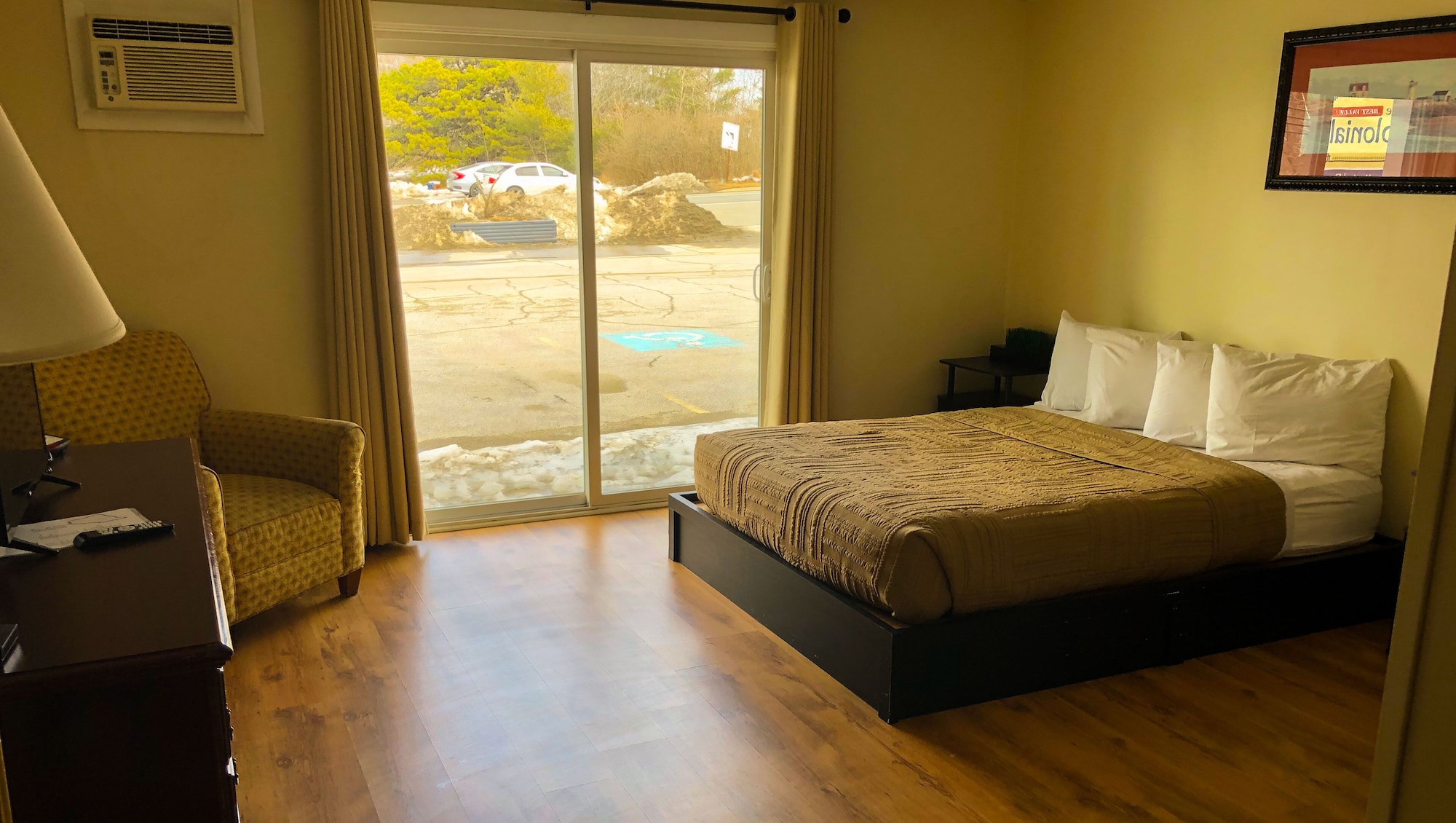 Room, Queen Bed, Accessible