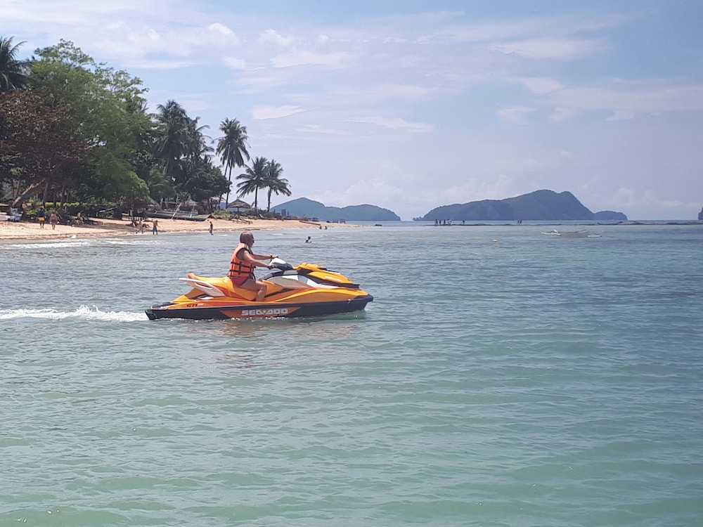 Orange Pearl Beach Resort 74/81