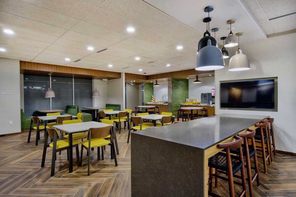 Fairfield Inn & Suites Rochester Hills 24/34