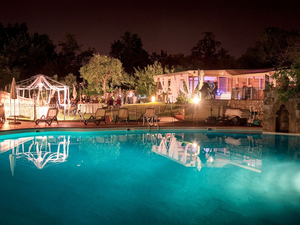 Fantastic Garden Hotel 47/50
