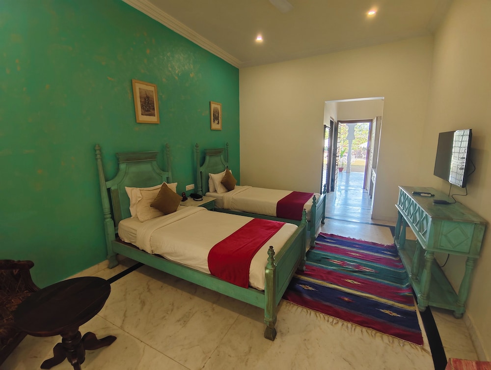 Heritage, Regal, Twin Beds