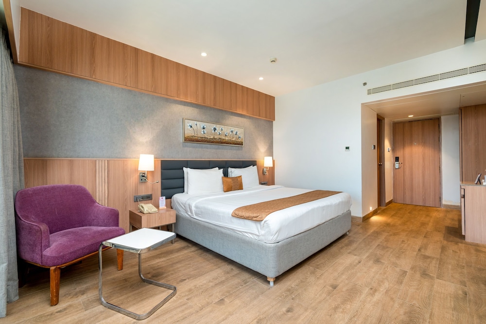 Express, Queen Bed