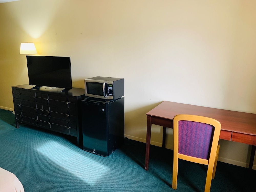 Americas Best Value Inn Webster City 40/53
