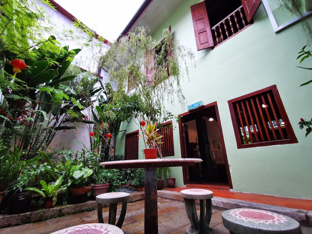 East Indies Mansion 61/67