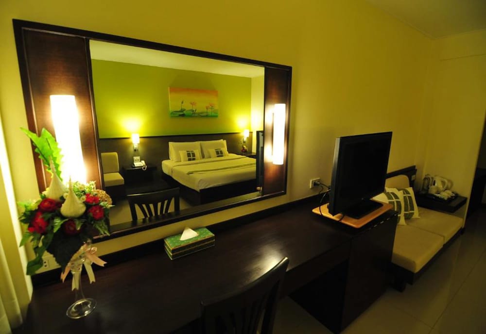 Navarat Heritage Hotel 19/24