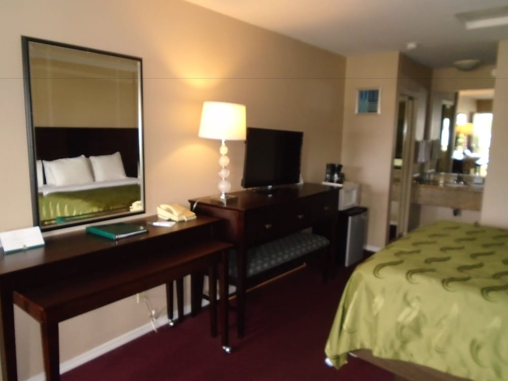 Scottish Fairway Inn 21/37