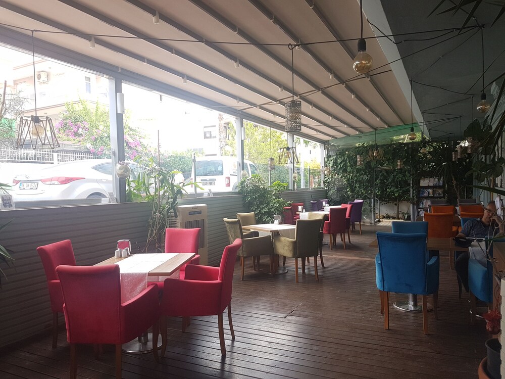 Teos Hotel 27/37