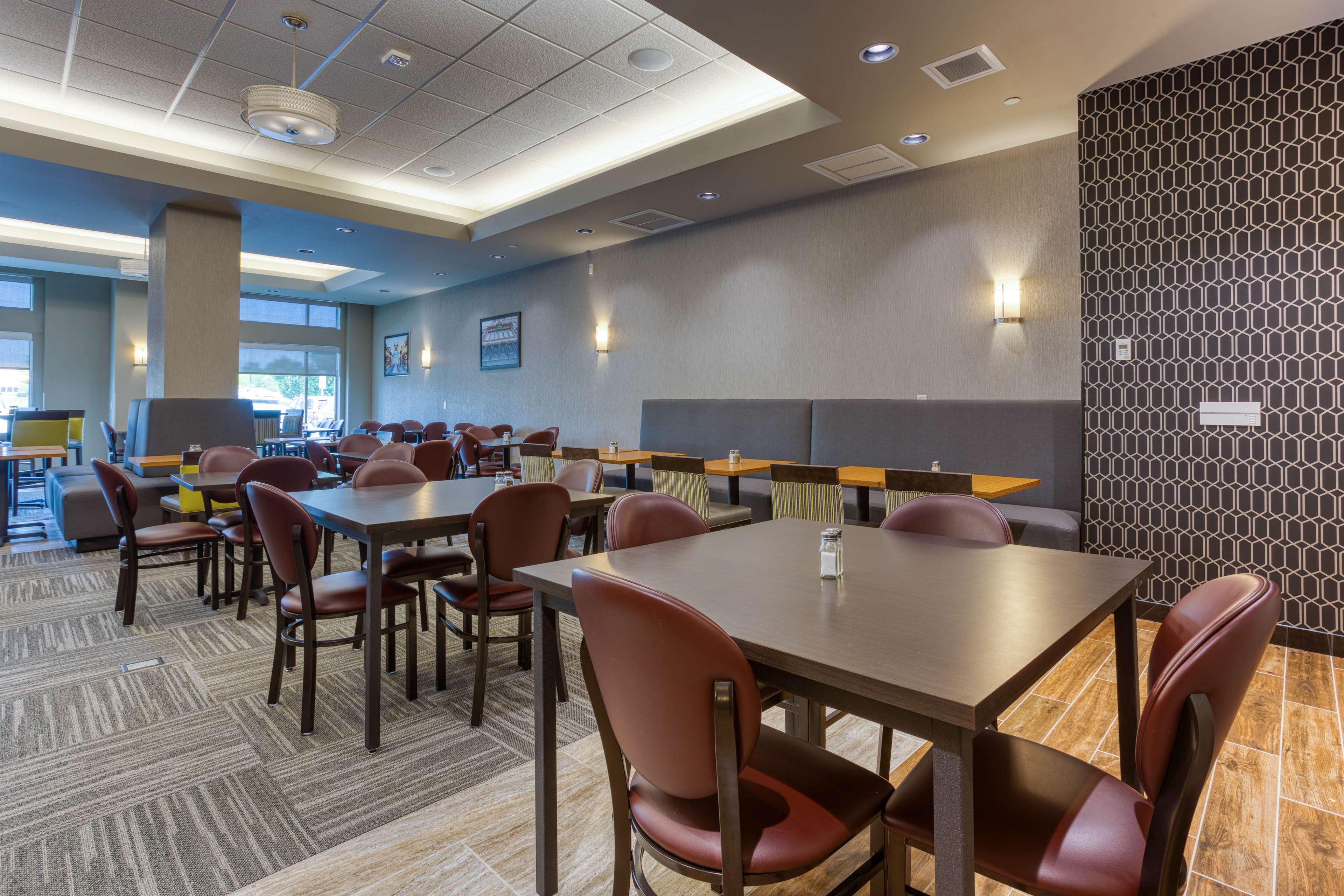Drury Inn and Suites Cincinnati Northeast Mason 22/37
