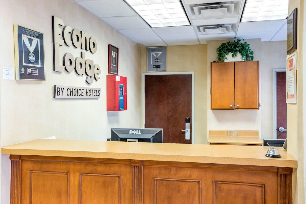 Econo Lodge Valdosta Mall Area 11/33