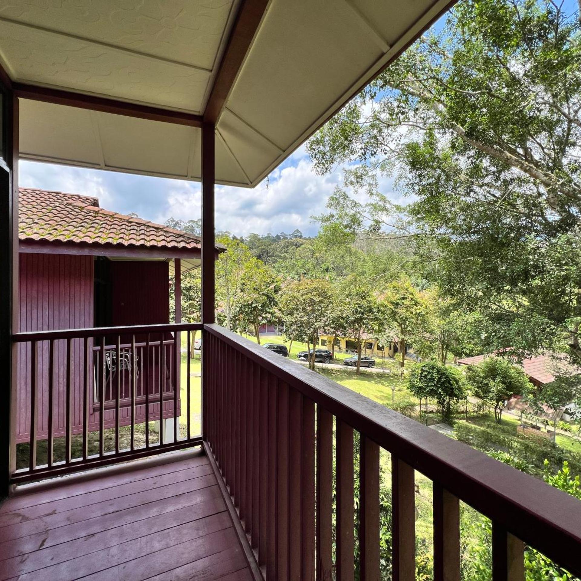 LiLLA Hilltop Retreats 6/50