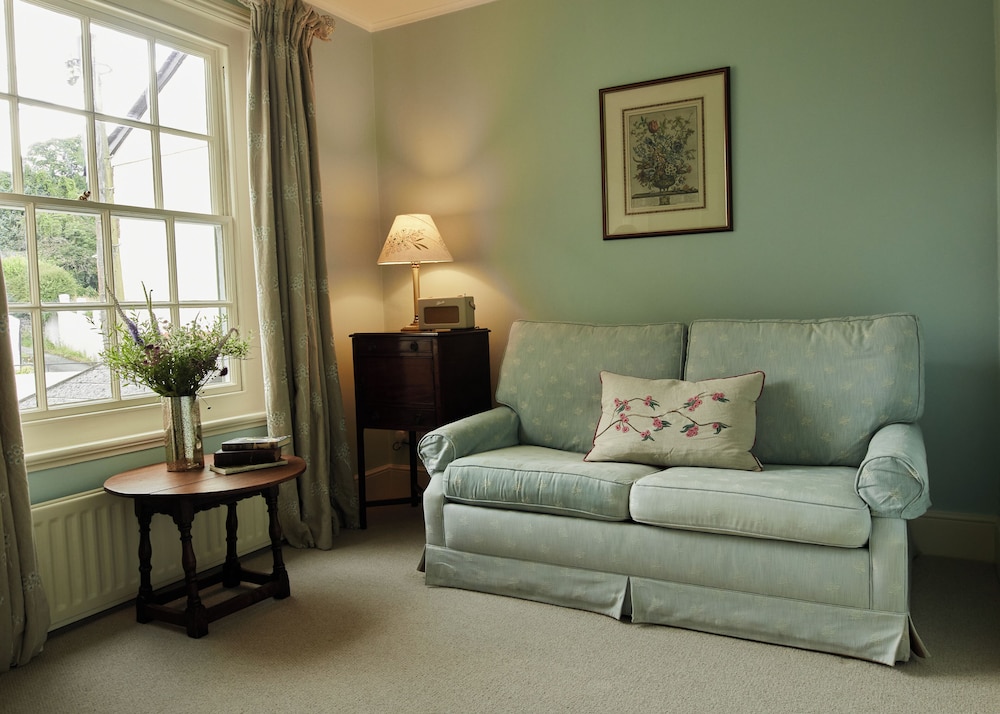 The Arundell Arms Hotel 31/50