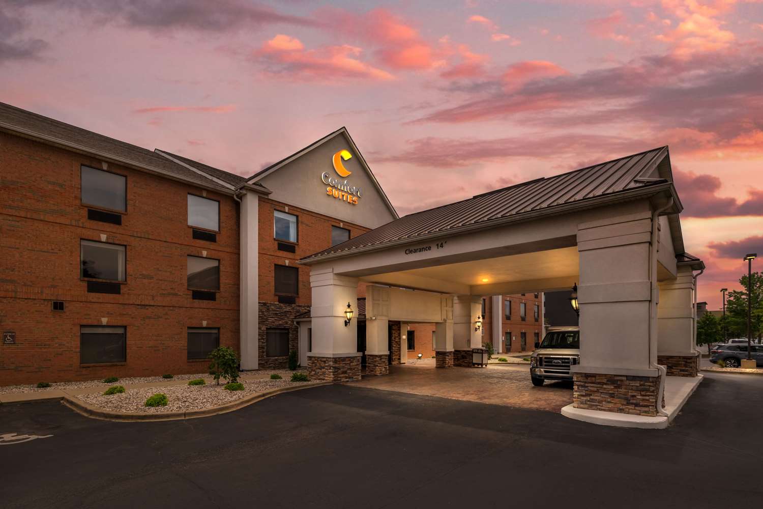 Comfort Suites Louisville Airport 4/35