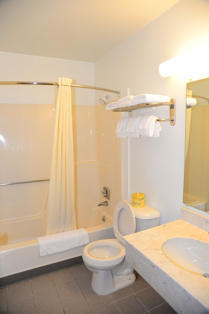 Budget Inn Express 45/46