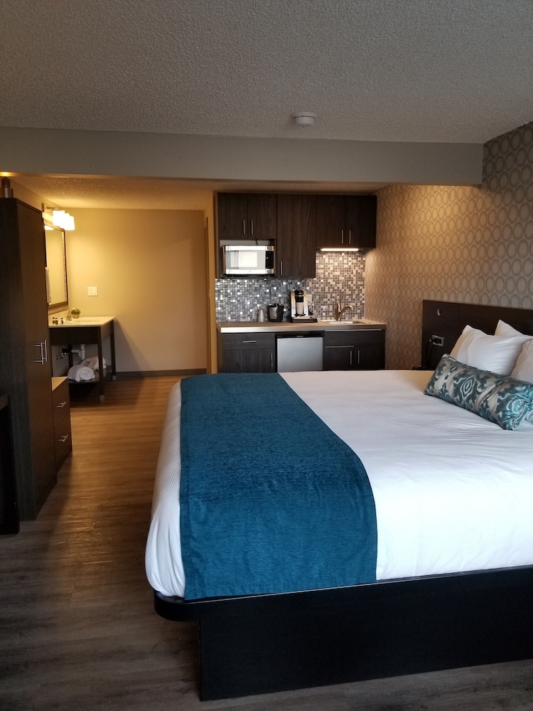 The Hotel Y, a Dazzler Select by Wyndham 9/21