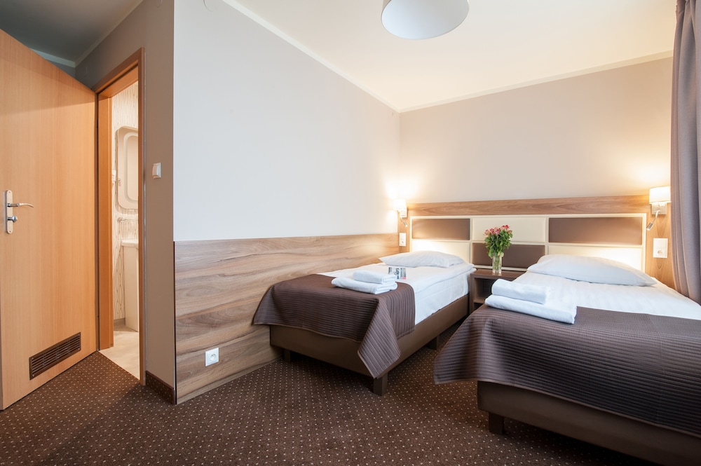Hotel Diament Zabrze 21/66