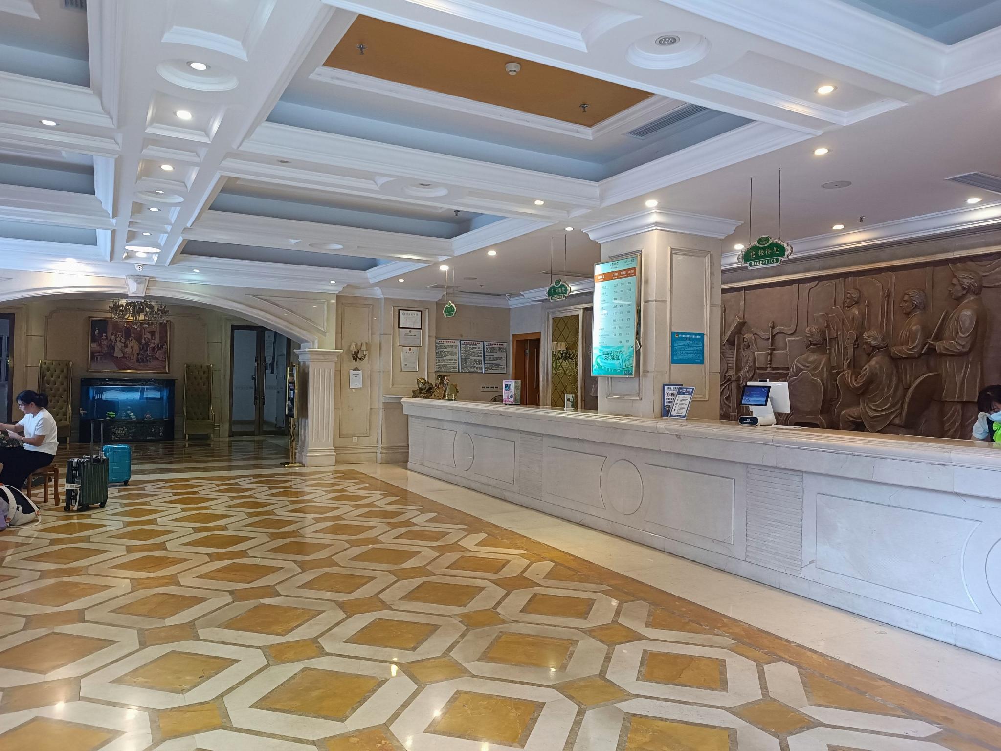 Vienna Hotel (Guilin Wanfu Square) 10/45