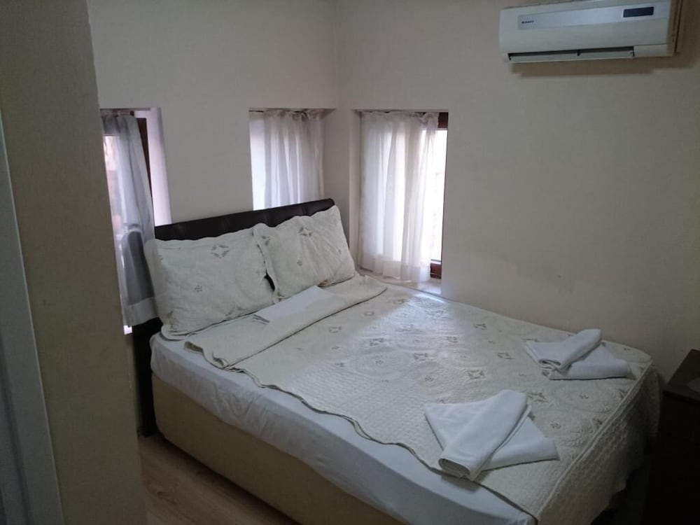 Yasmin Hotel 11/48
