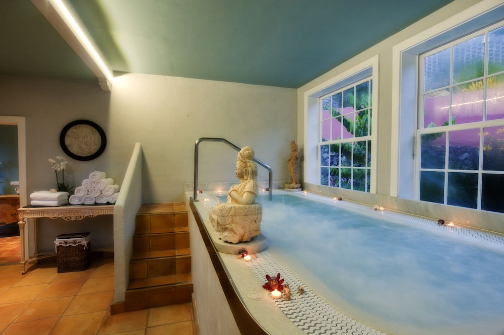 Hacienda De Abajo - Adults Only 20/50