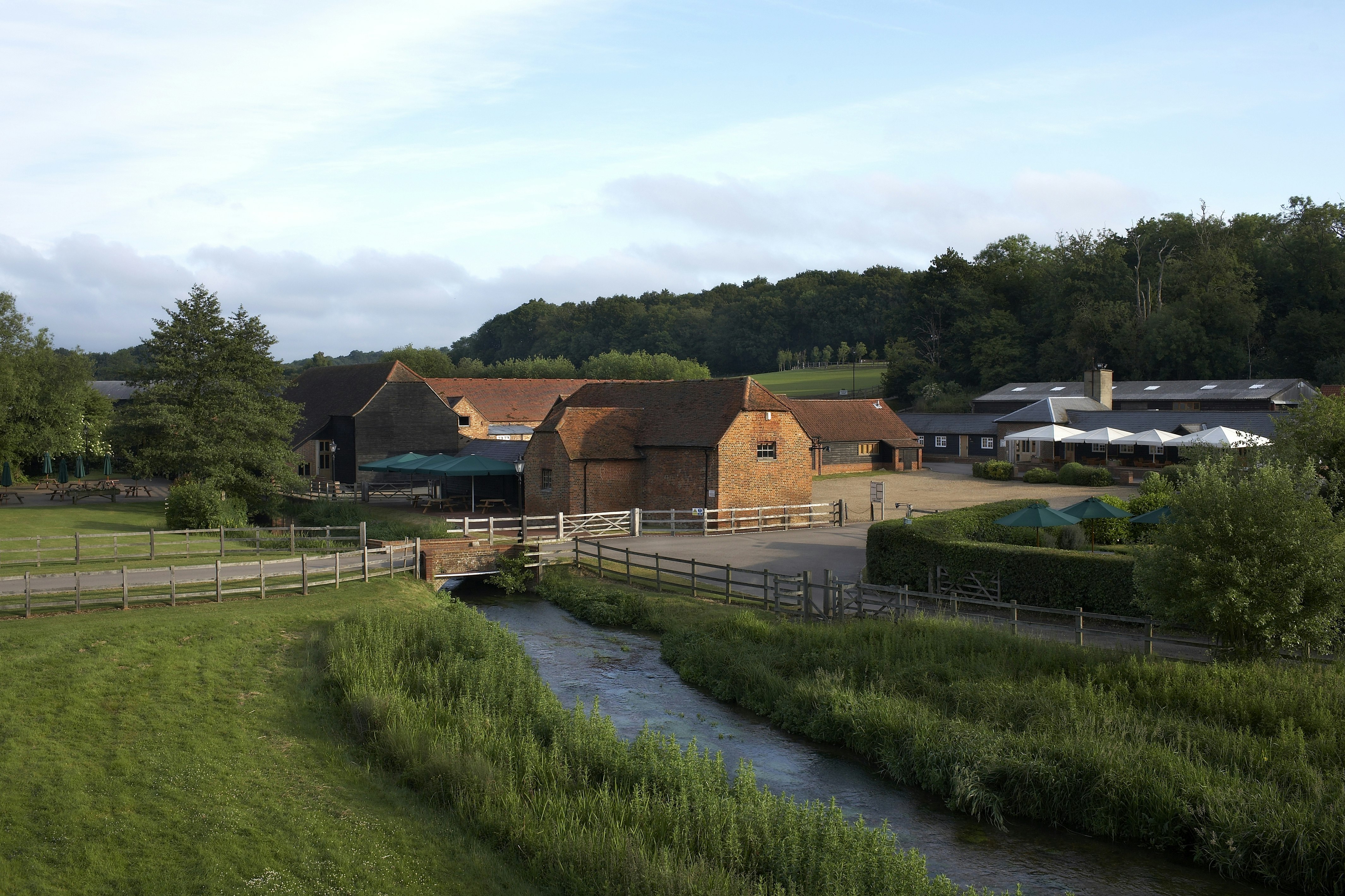 Tewin Bury Farm Hotel 31/38