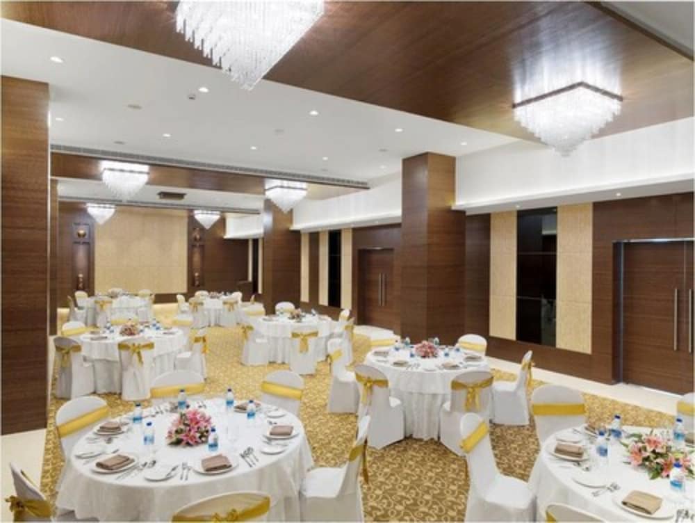 Hycinth Hotels 30/41