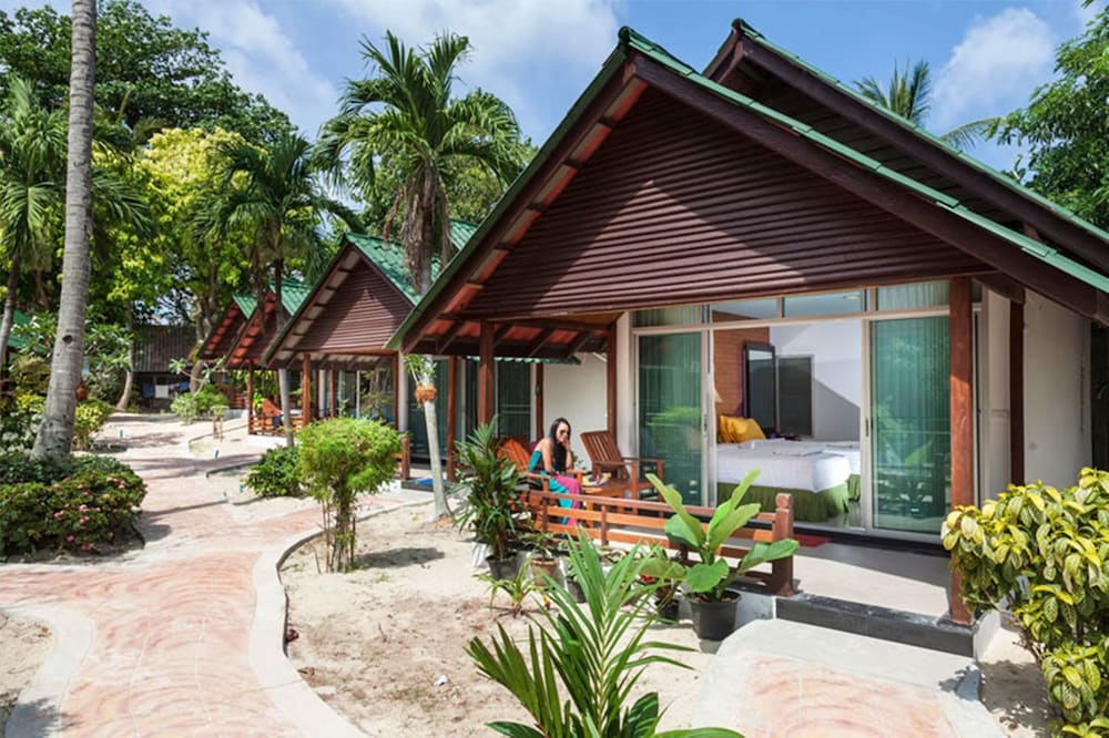Marine Chaweng Beach Resort 12/53