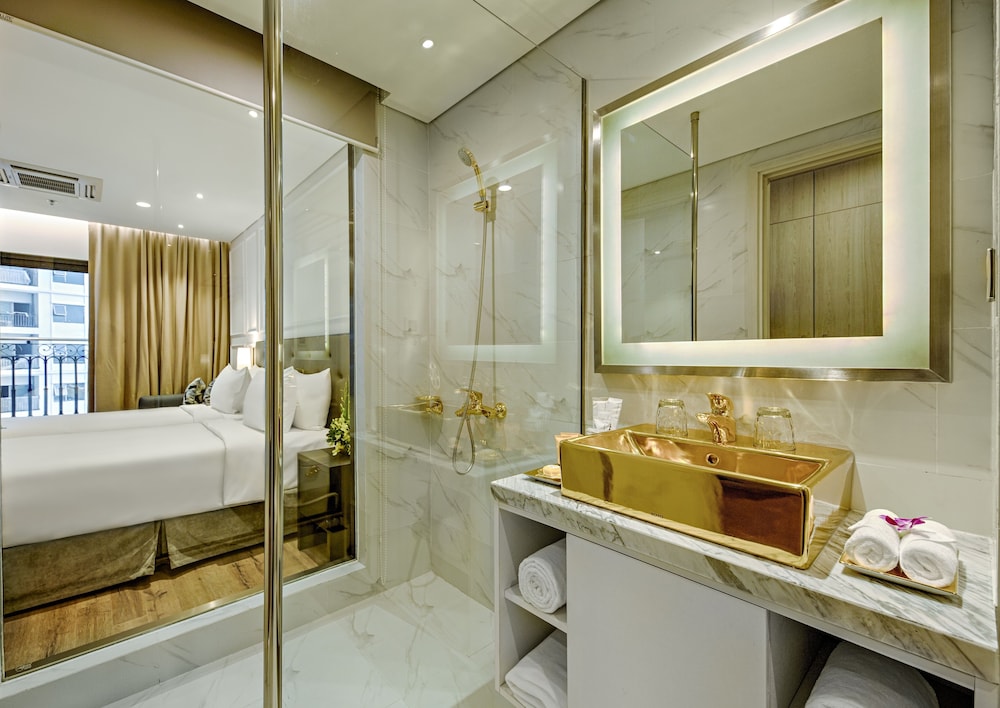 Wyndham Danang Golden Bay 50/50