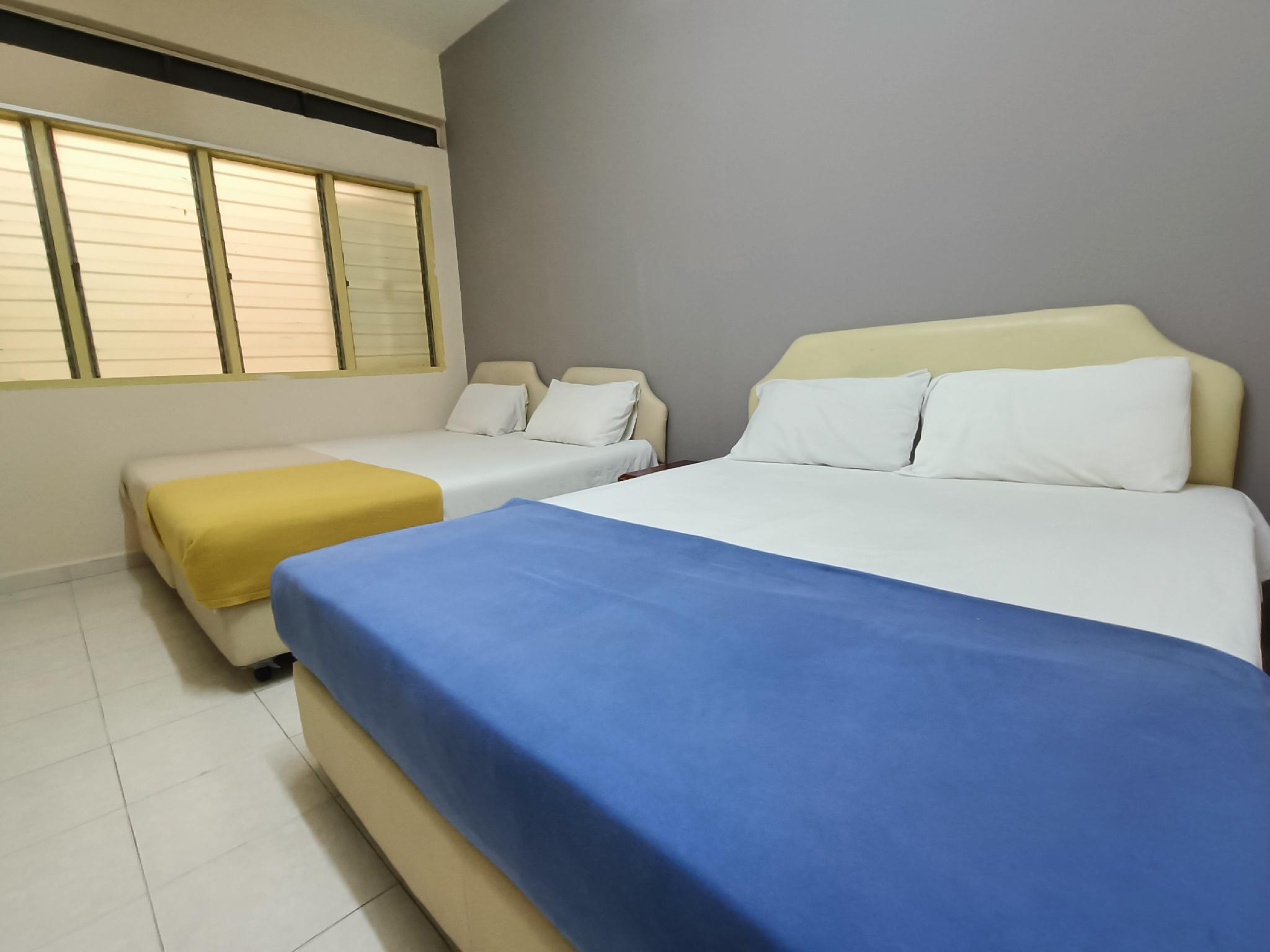 غرفة عائلية بحمام خاص، Kota Lodge Hotel 2/2