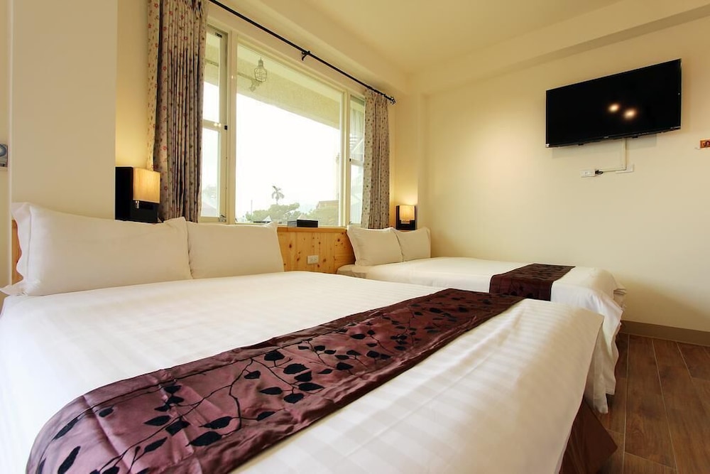 Cai Feng B&amp;B 6/37