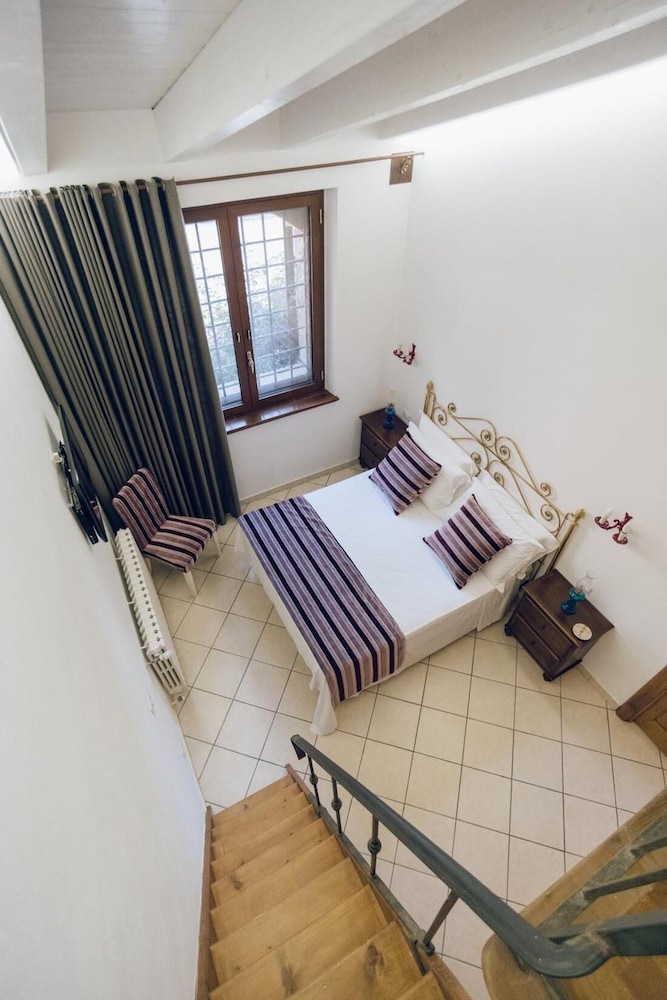 Agriresort Leano 25/82