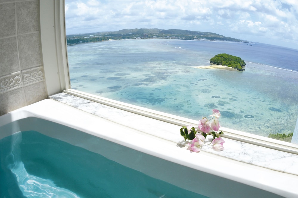 Hoshino Resorts RISONARE Guam 34/62