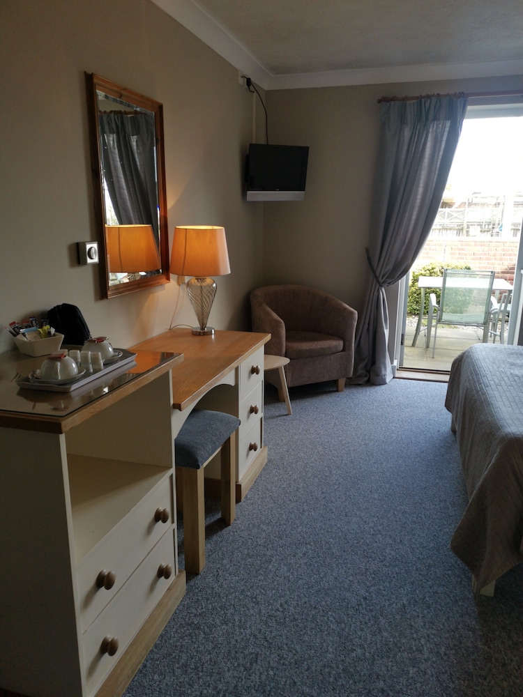 The River Haven Hotel 32/39