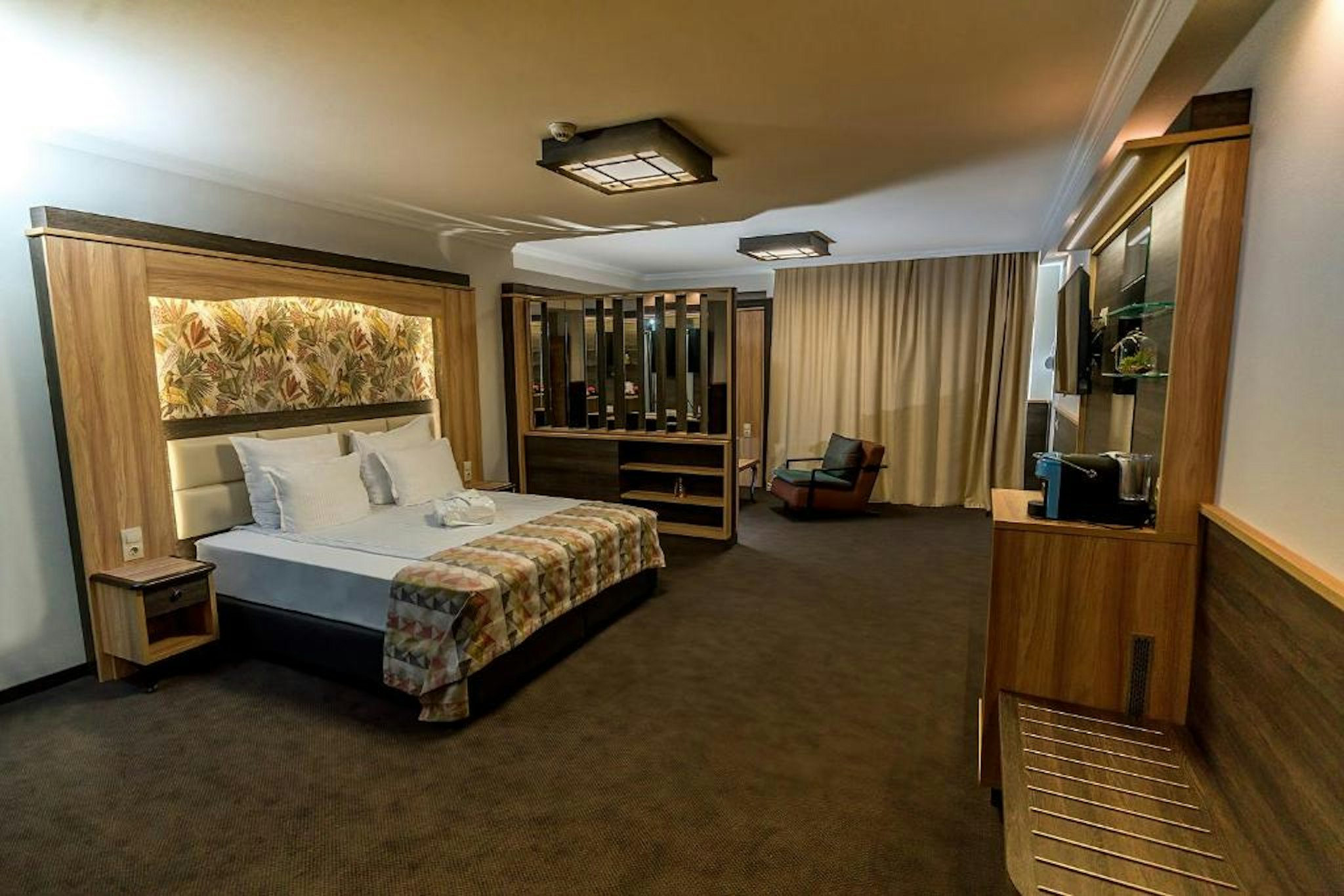 Hotel Zoo Sofia 57/91