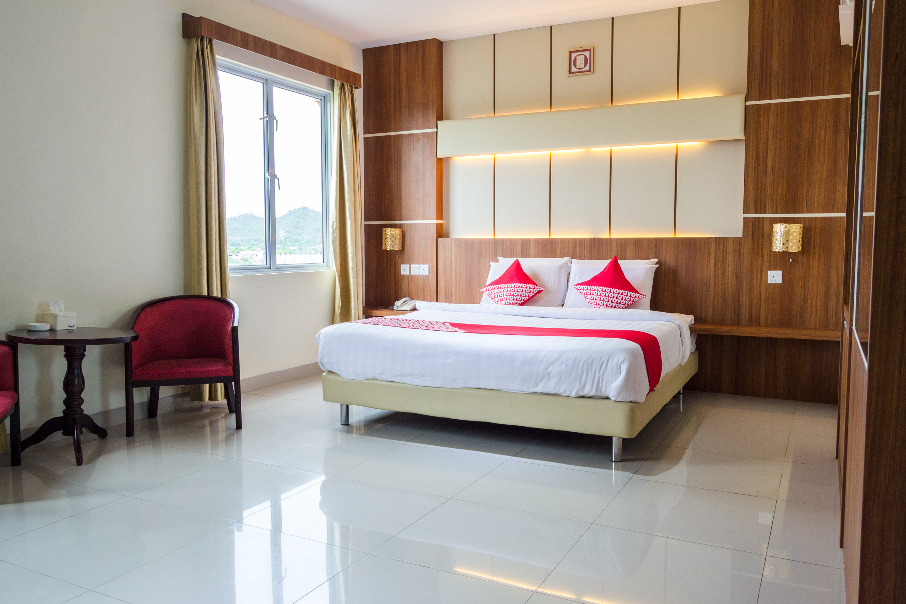 OYO 775 Aviari Hotel 32/50