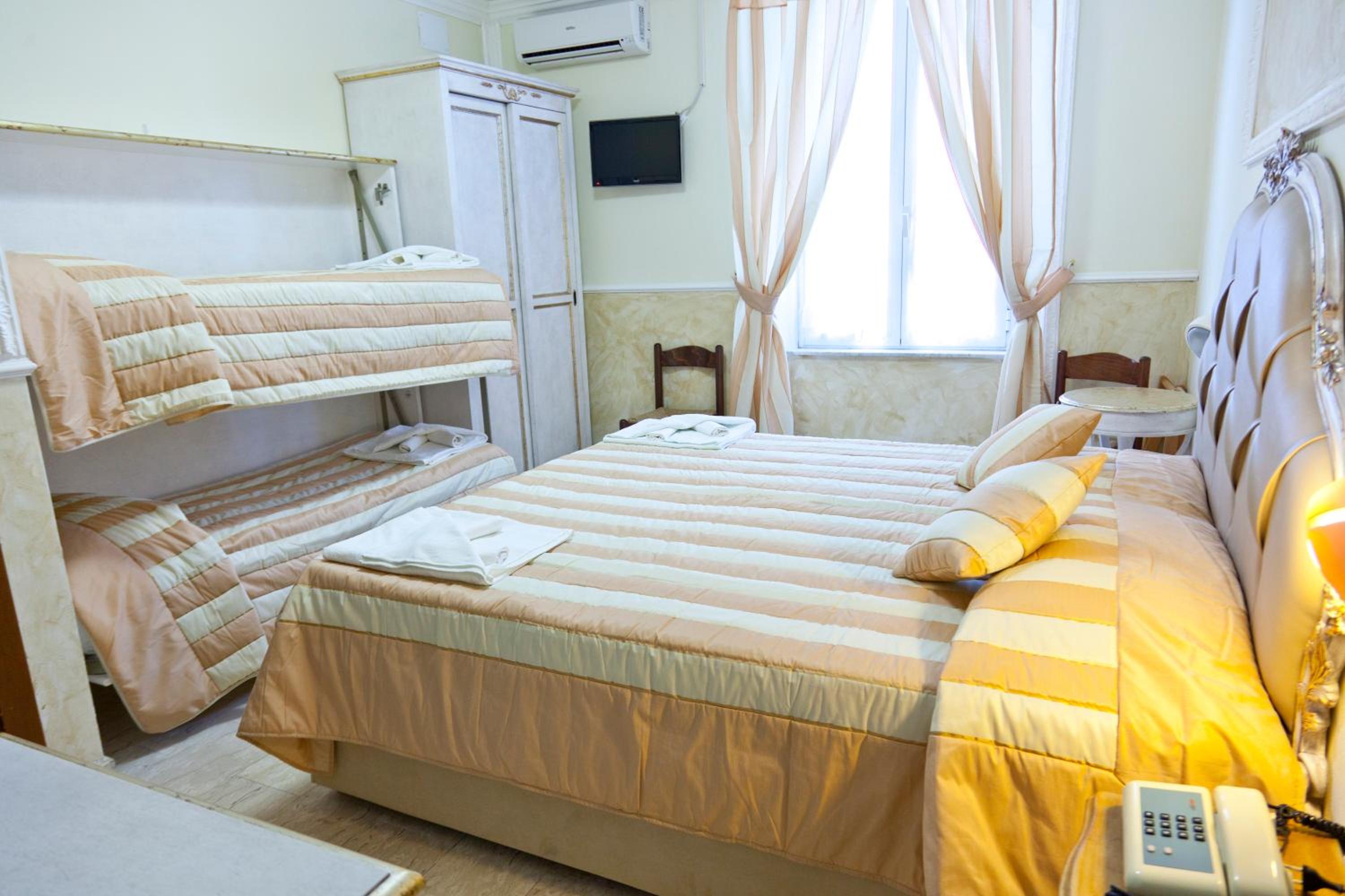 غرفة كومفورت رباعية، Tahiti Hotel 3/10