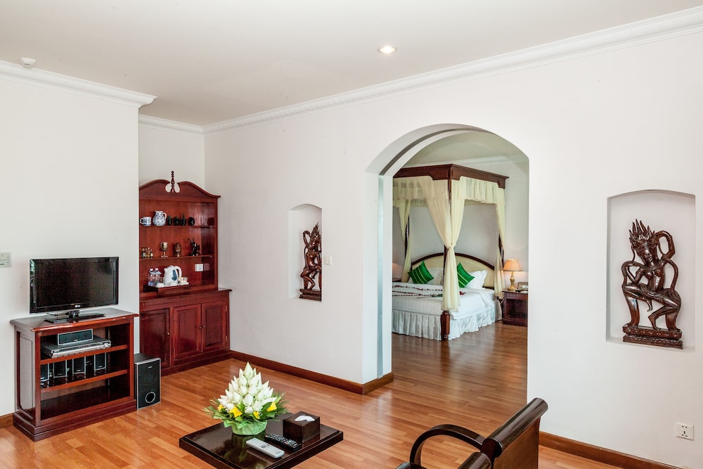 Angkor Holiday Hotel 40/58