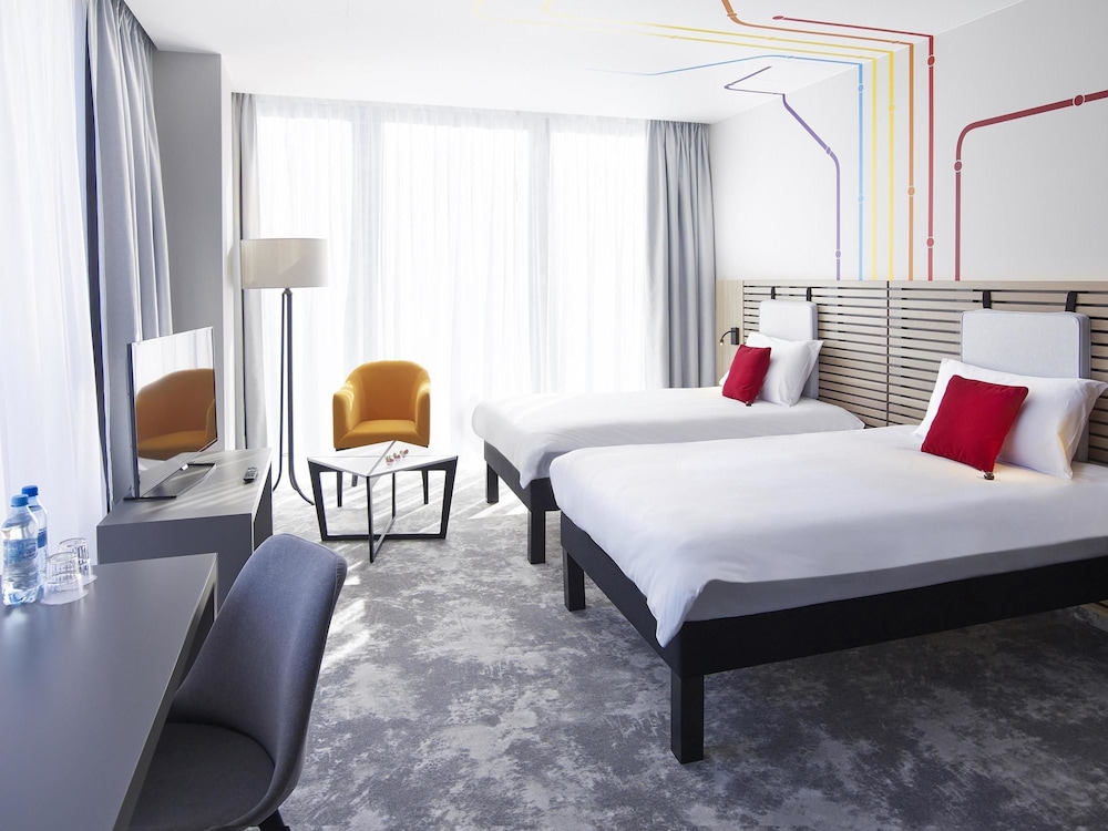 Standard, Twin Beds