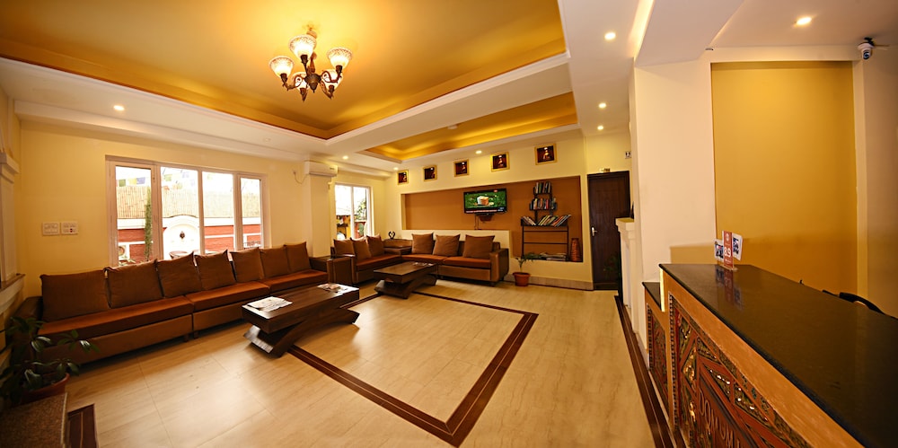 Dom Himalaya Hotel 43/73