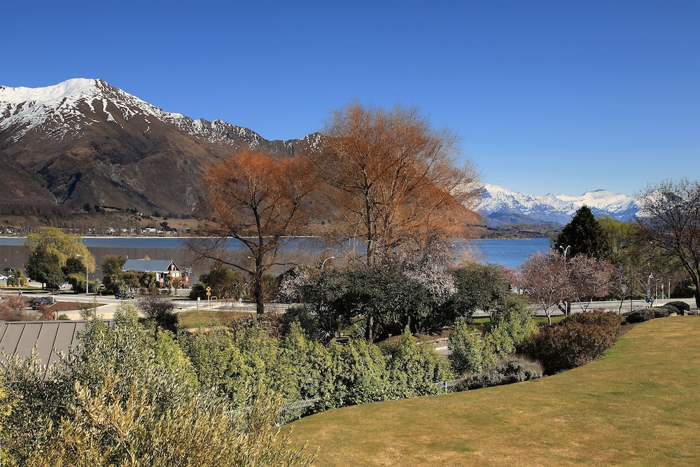 Wanaka Hotel 7/37