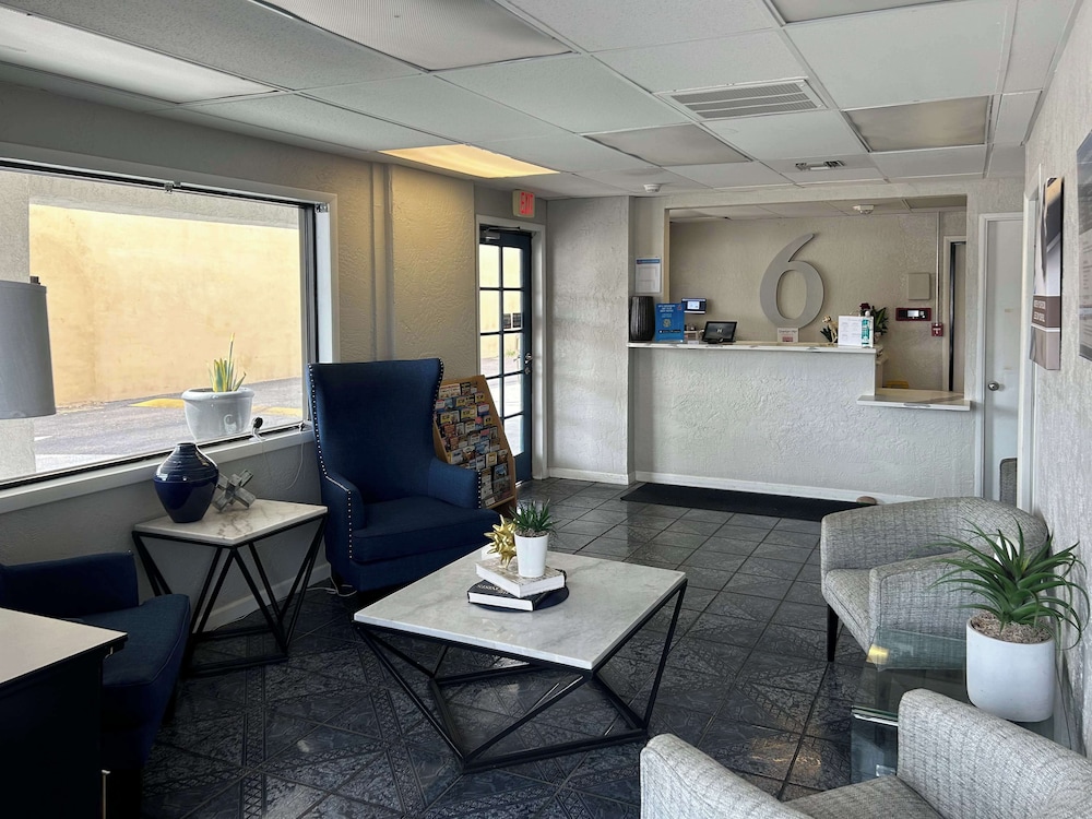 Lobby at Studio6 Sierra Vista, AZ – Fort Huachuca, SIERRA VISTA - AZ
