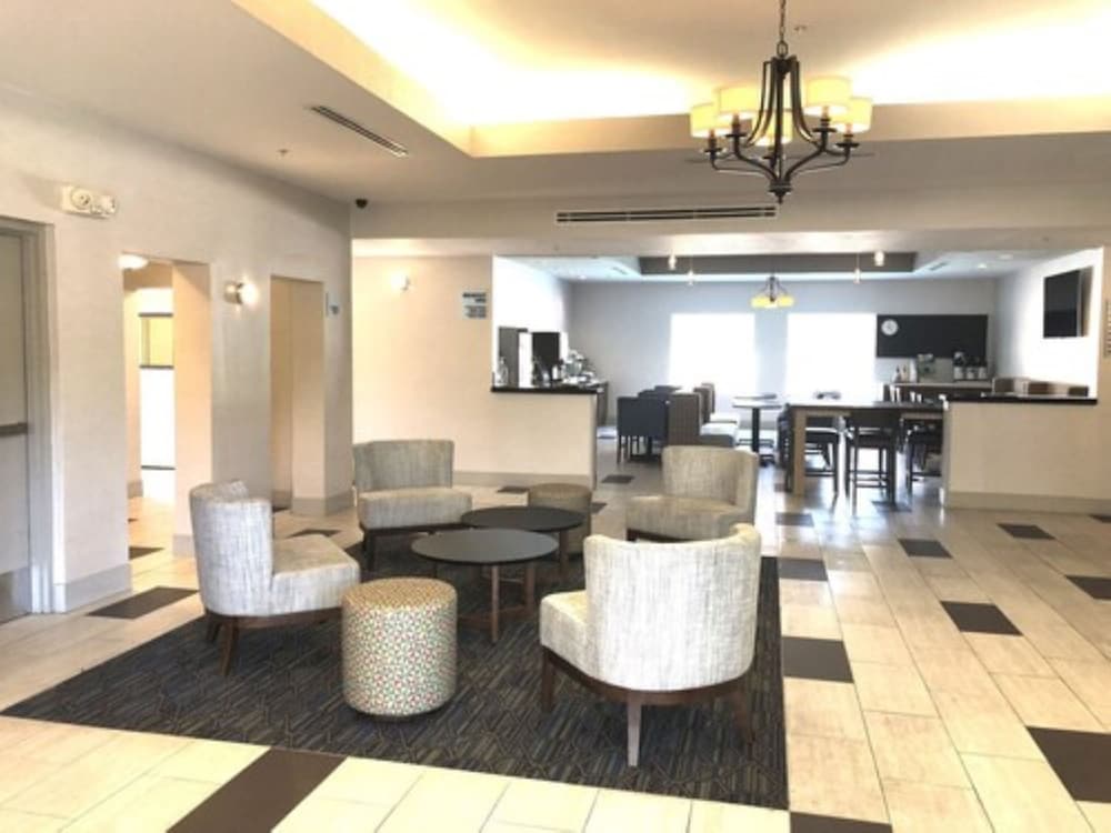 Holiday Inn Express Venice 38/52