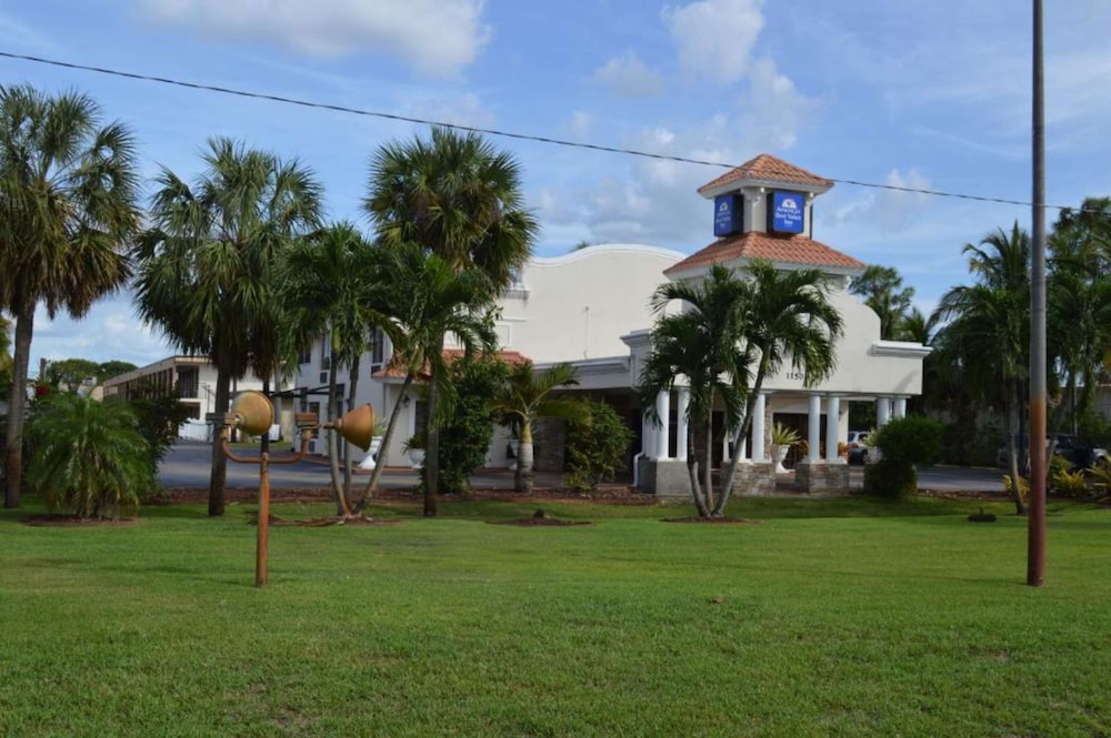 Americas Best Value Inn Ft. Myers 37/49